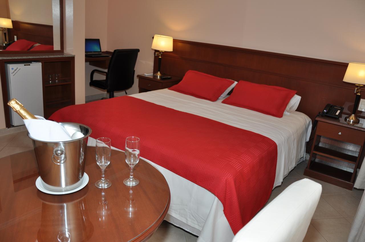 Realnoa Hotel Tartagal エクステリア 写真