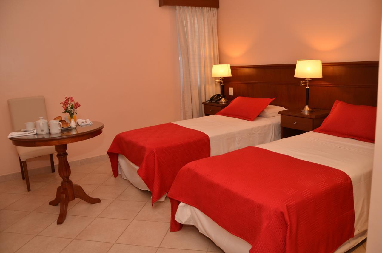 Realnoa Hotel Tartagal エクステリア 写真