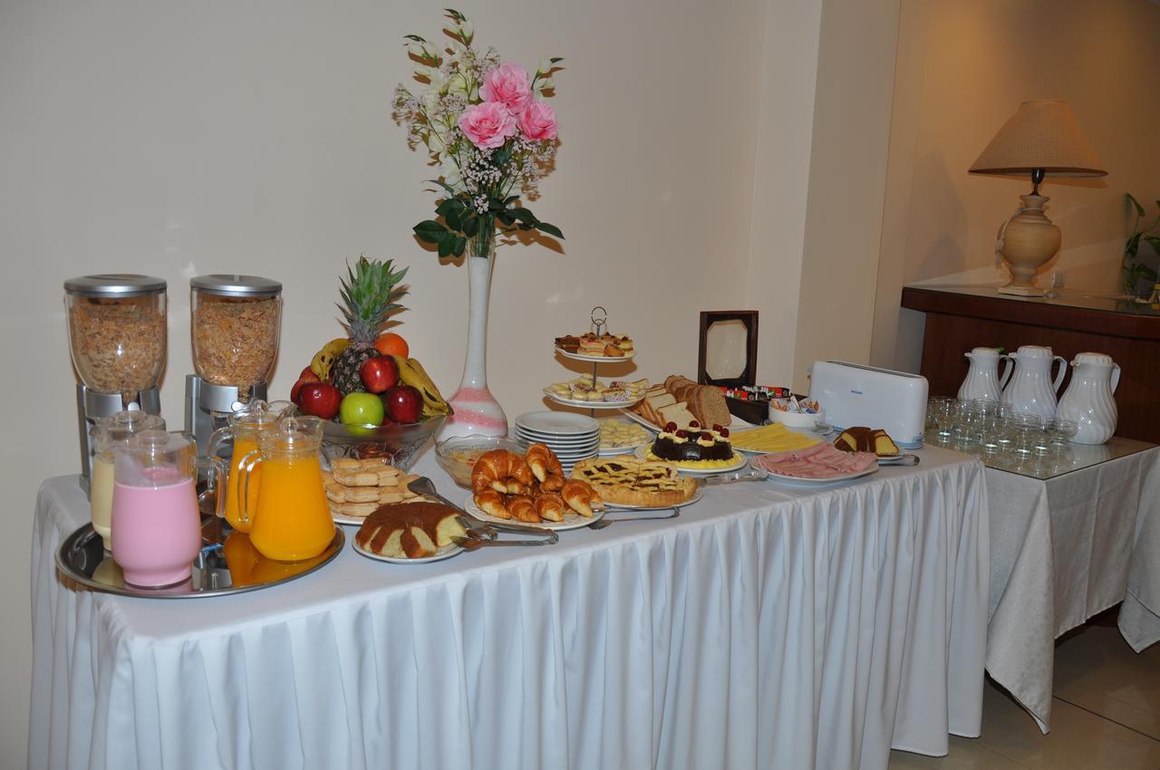Realnoa Hotel Tartagal エクステリア 写真