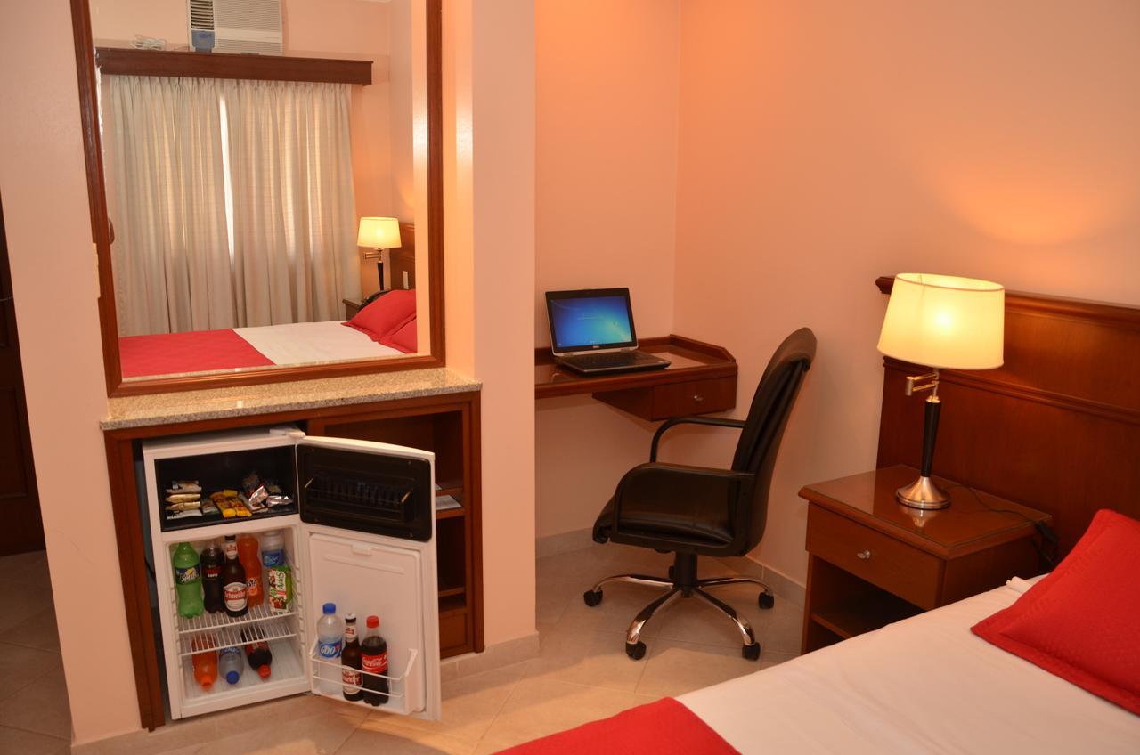 Realnoa Hotel Tartagal エクステリア 写真