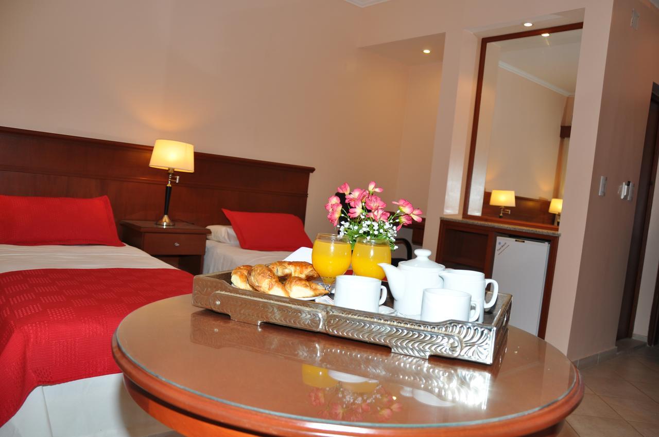 Realnoa Hotel Tartagal エクステリア 写真