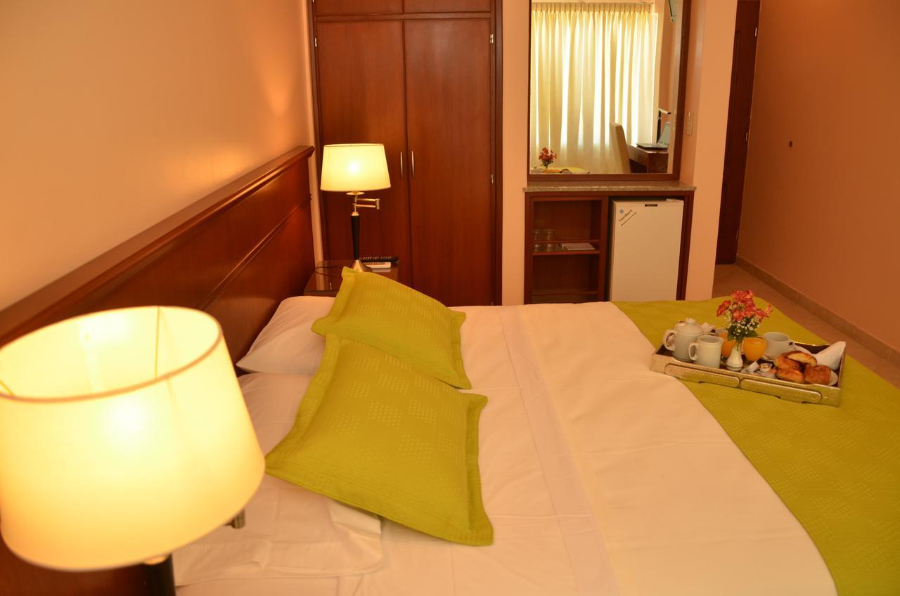 Realnoa Hotel Tartagal エクステリア 写真