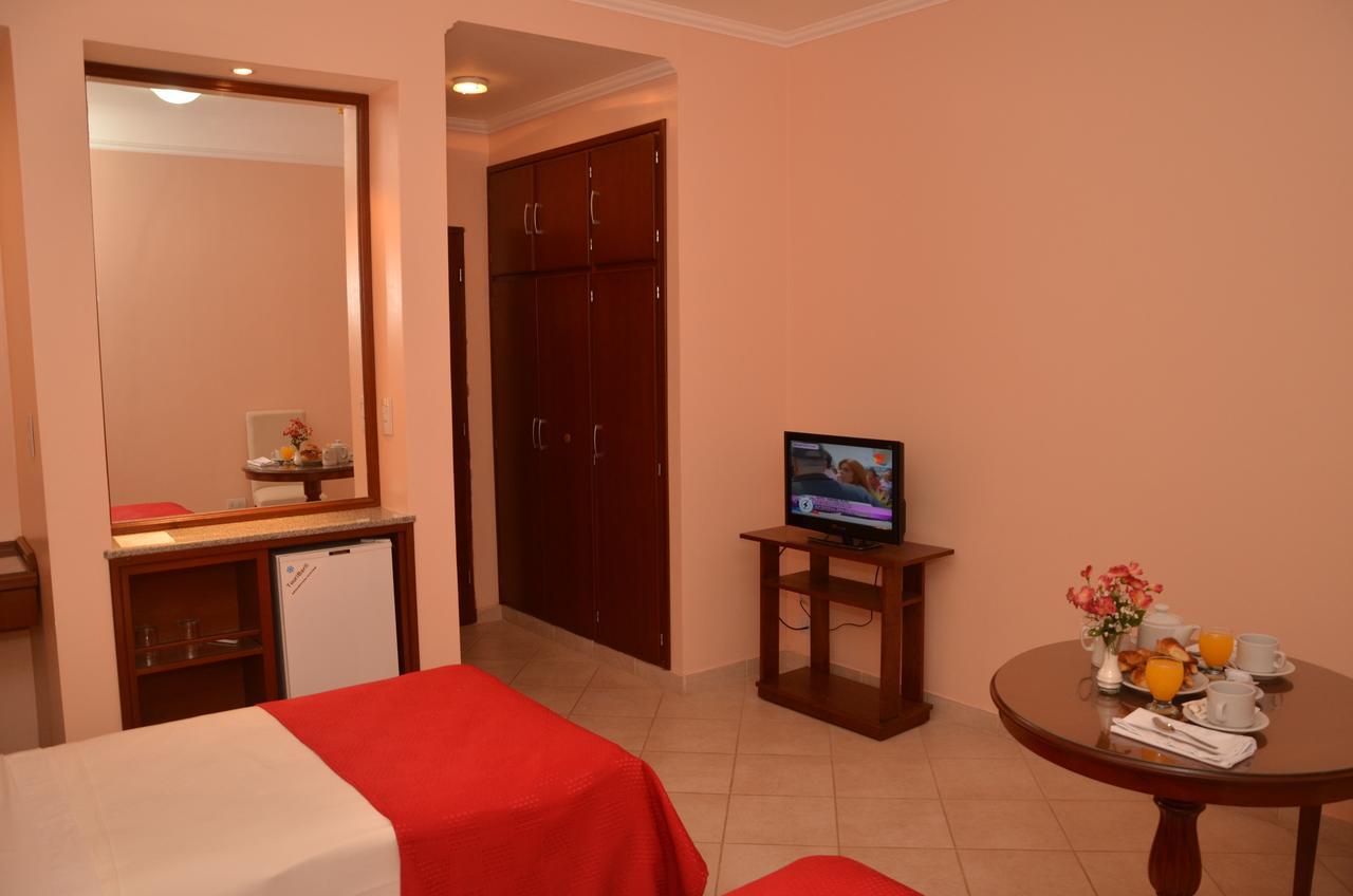 Realnoa Hotel Tartagal エクステリア 写真
