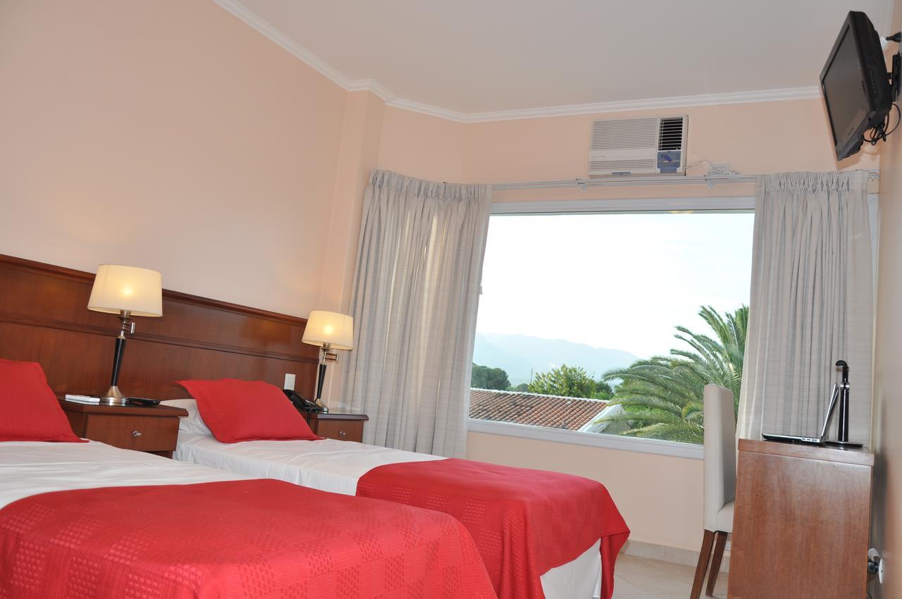Realnoa Hotel Tartagal エクステリア 写真